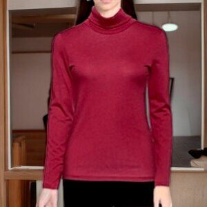 MAJESTIC FILATURES Deluxe Cashmere Turtleneck Top